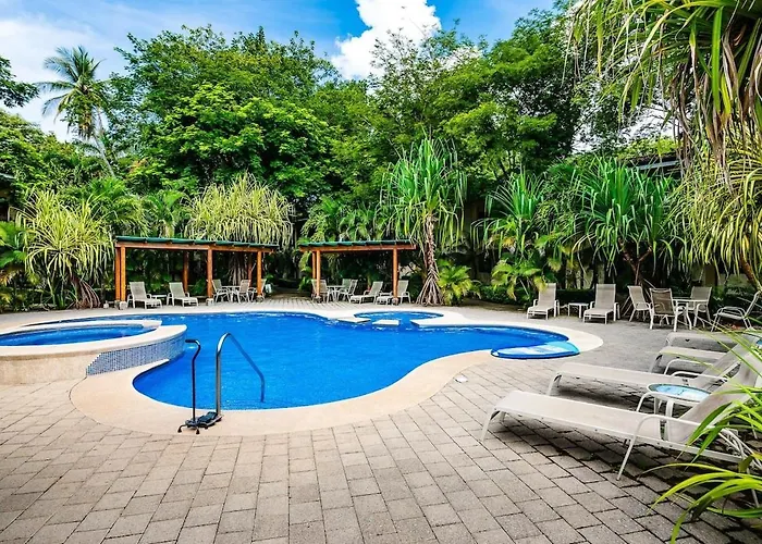 Private Pool Oasis , Uncrowded Holiday home